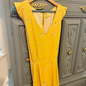 Women’s Yellow Linen romper with cinched waist, some ruffle detail, Size Medium